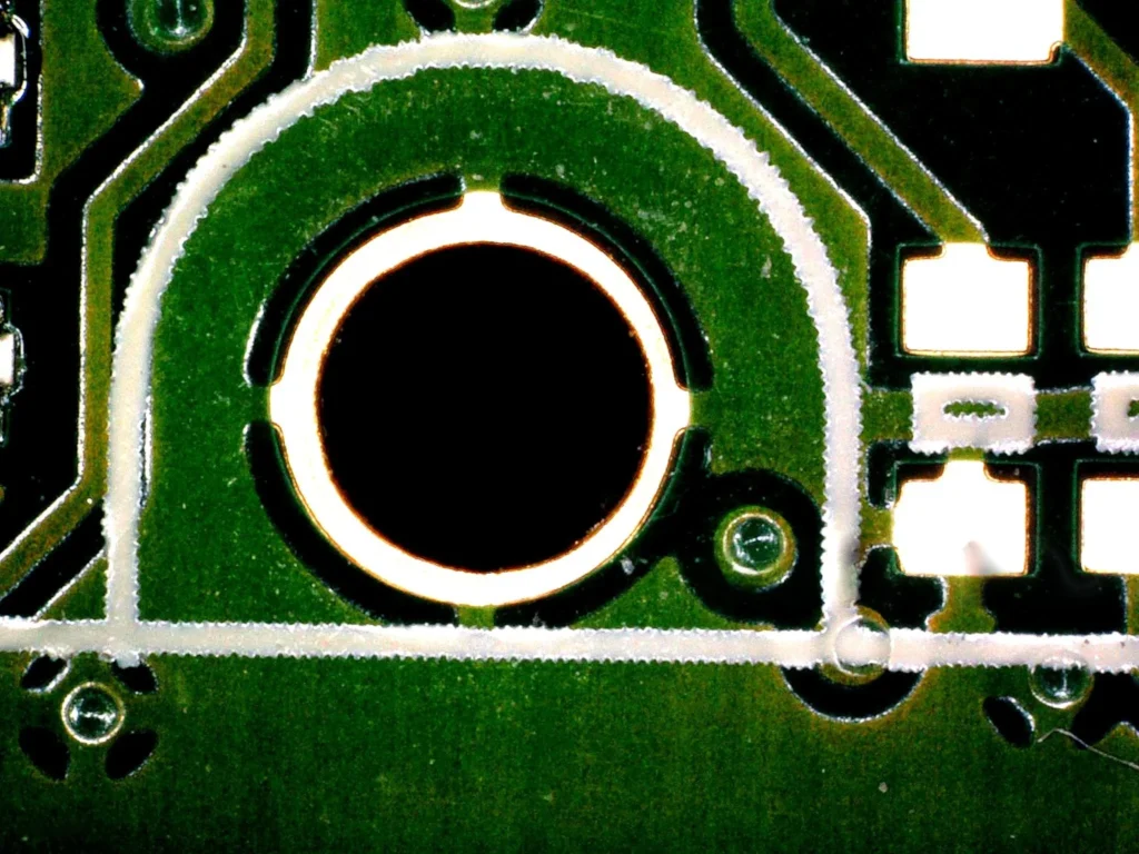 PCB-Wall-Hole-